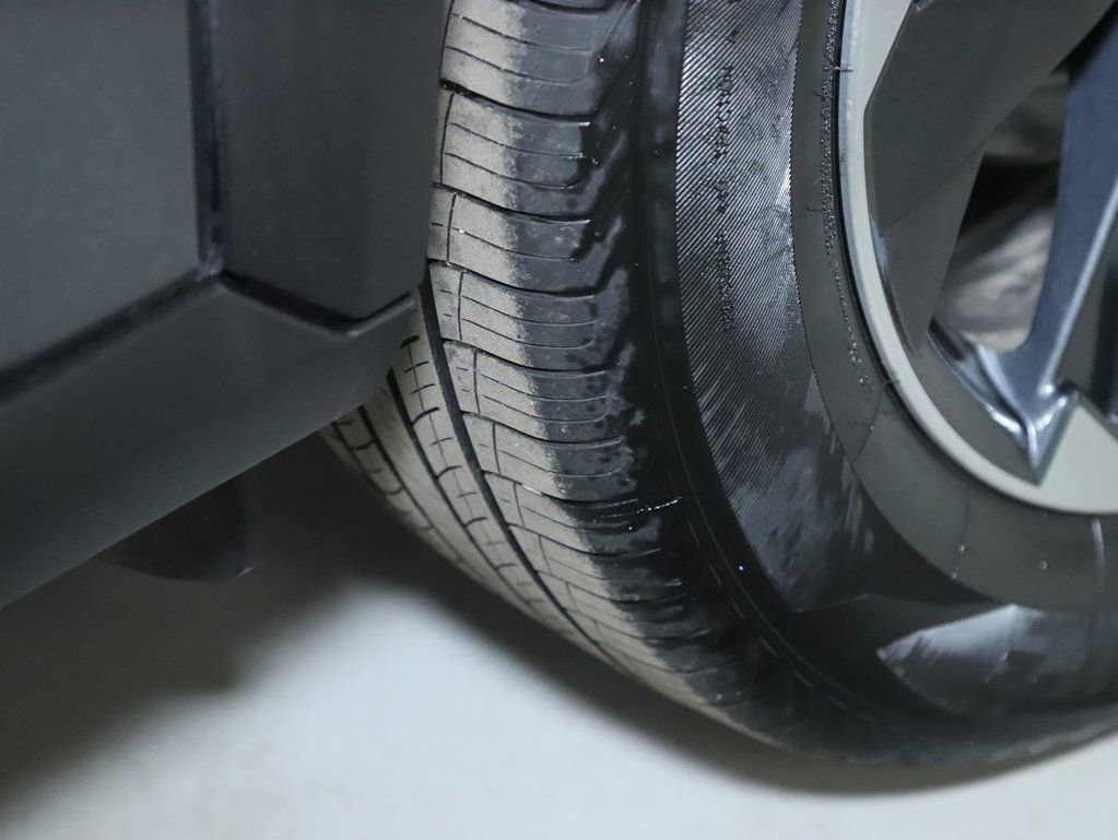 Used 2025 Nissan Rogue SV image 35