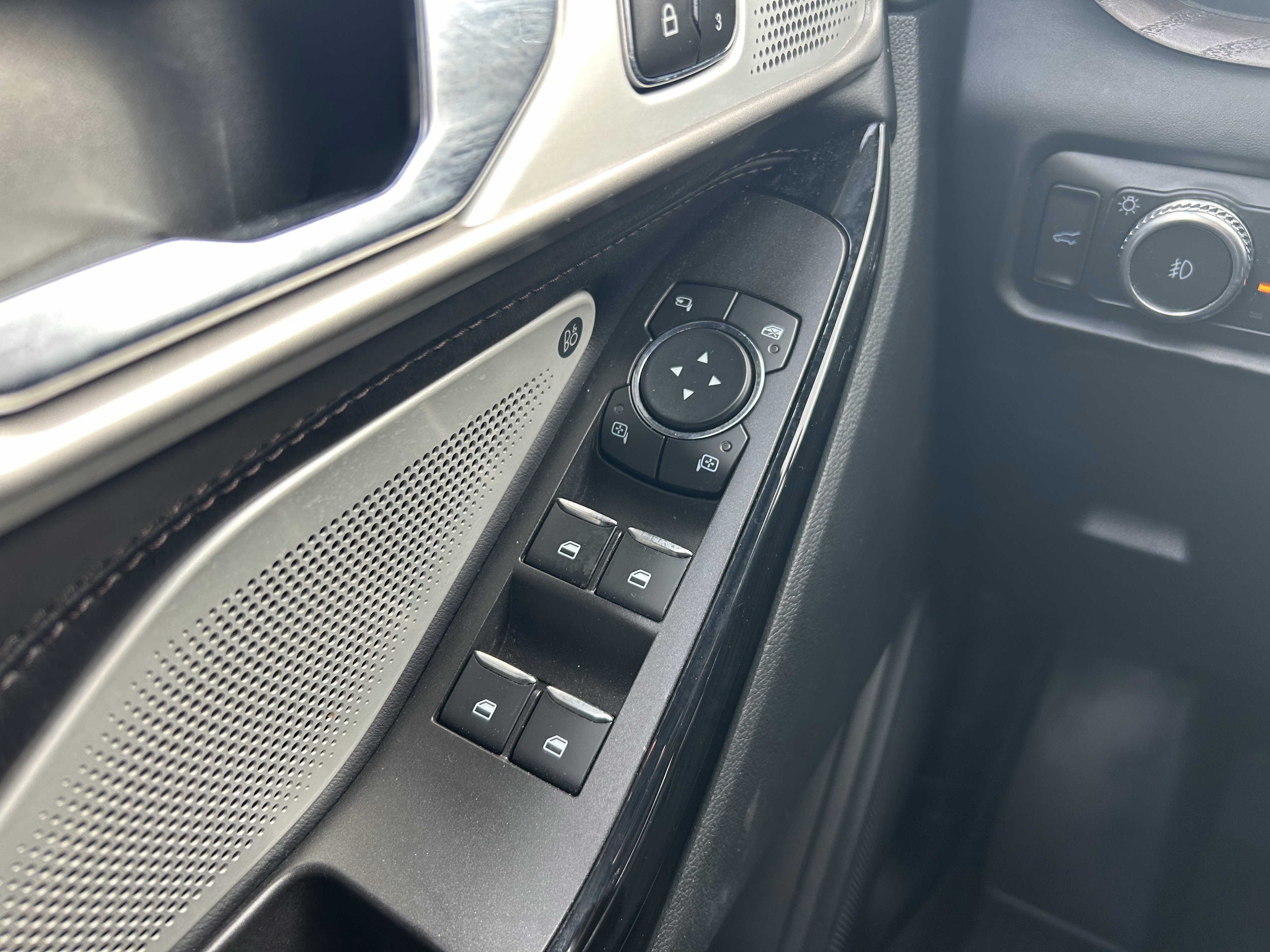 Used 2022 Ford Explorer Platinum w/ Equipment Group 601A image 20