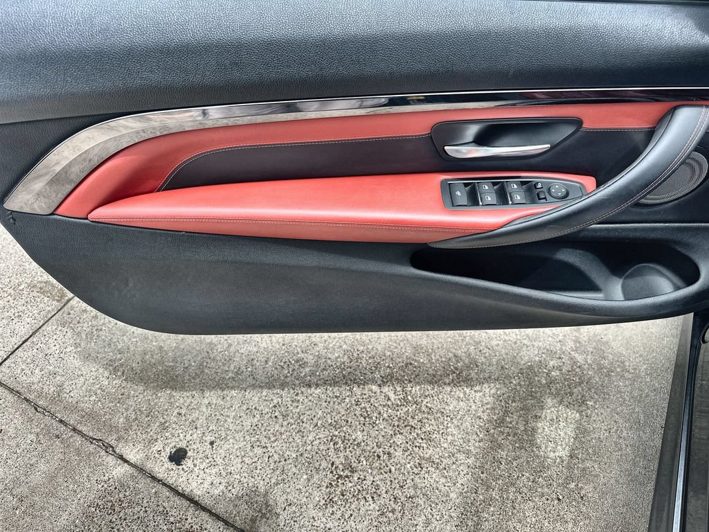 Used 2018 BMW M4 Convertible RWD image 21