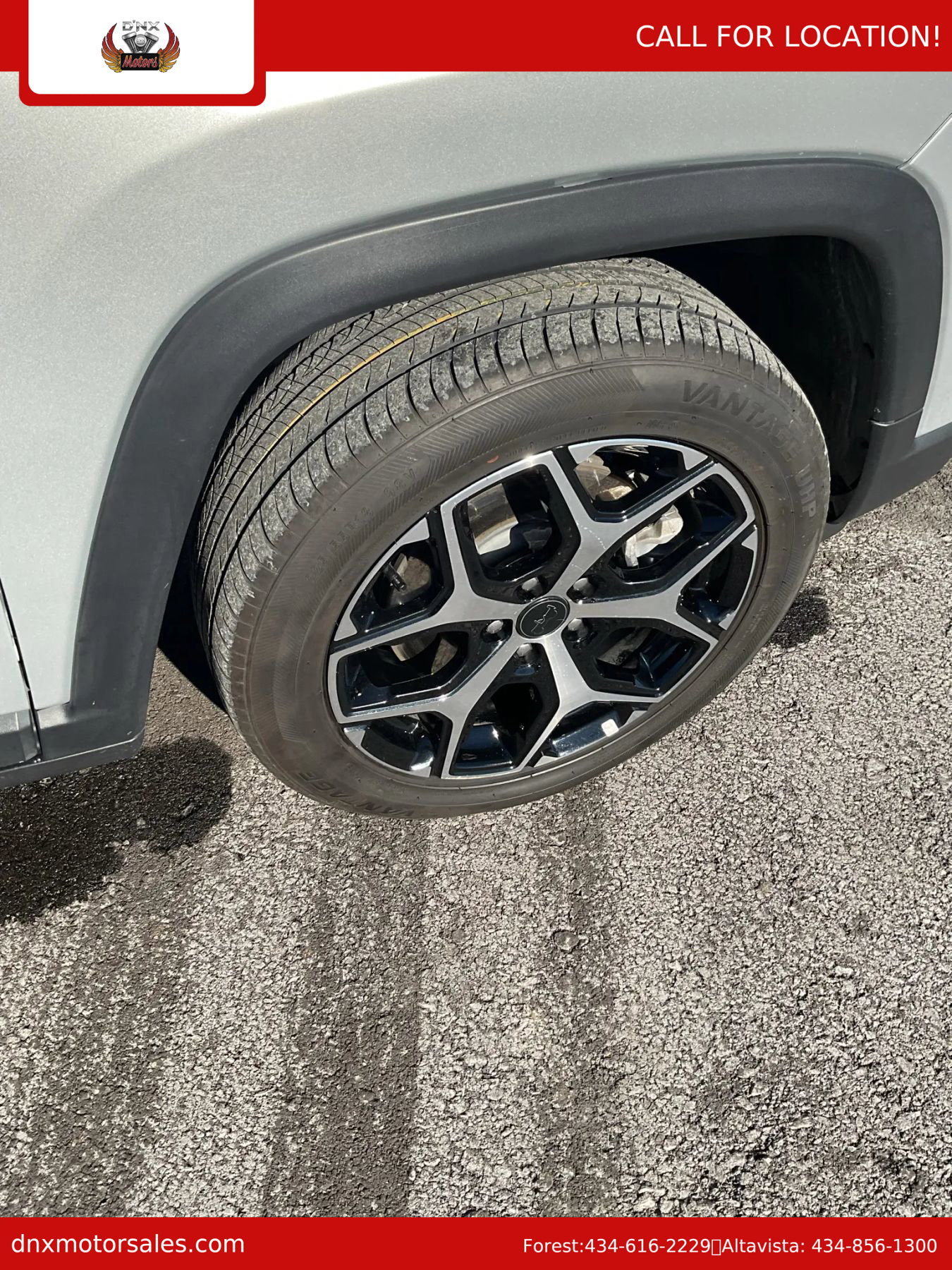 Used 2025 Jeep Compass Limited image 15