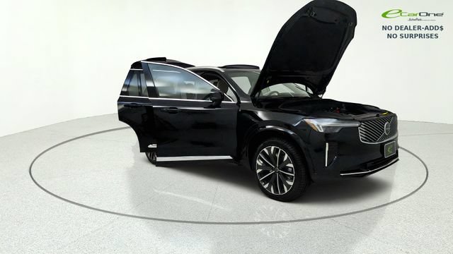 Used 2026 Volvo XC90 B5 Plus w/ Protection Package AWD/4WD image 9