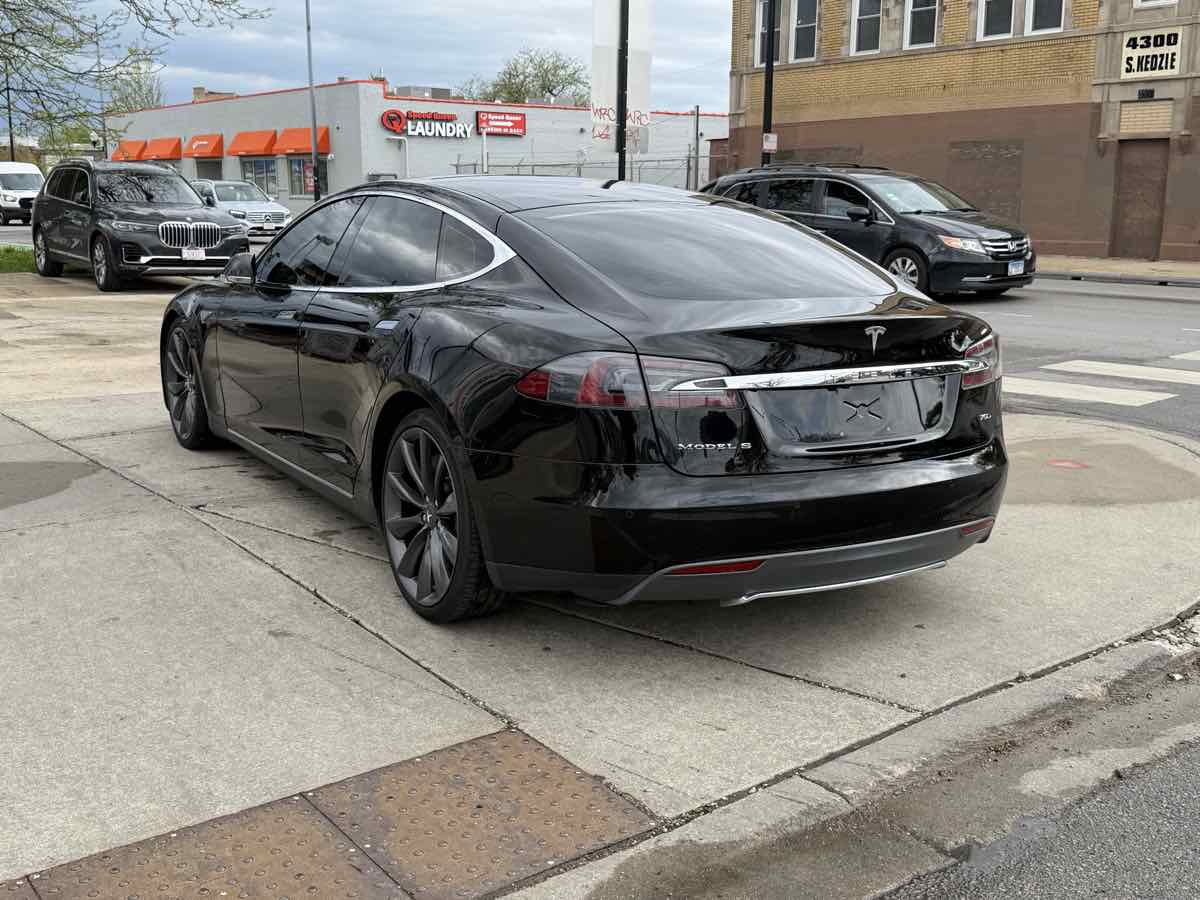 Used 2015 Tesla Model S 70D AWD/4WD image 7