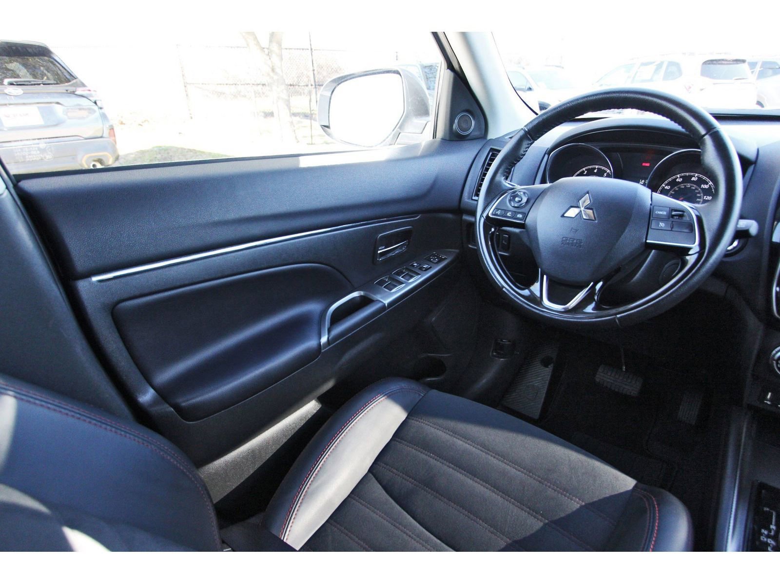 Used 2024 Mitsubishi Outlander Sport LE image 7