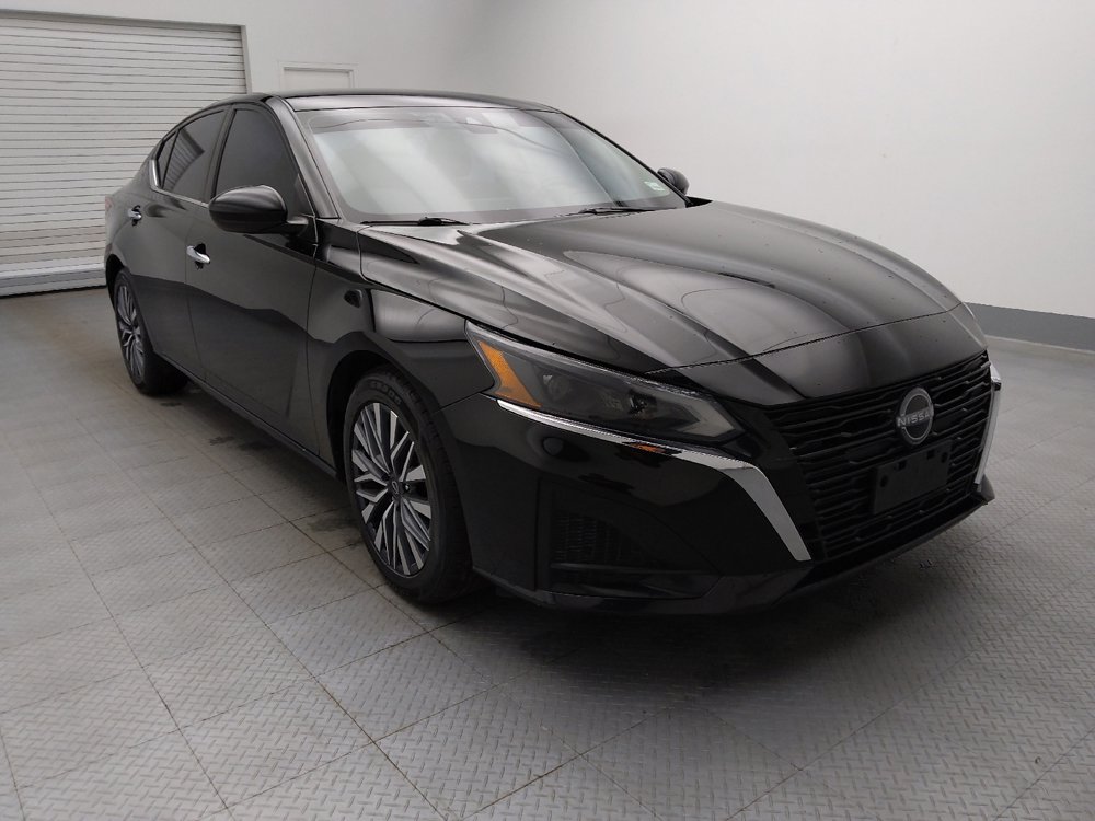 Used 2023 Nissan Altima 2.5 SV image 13