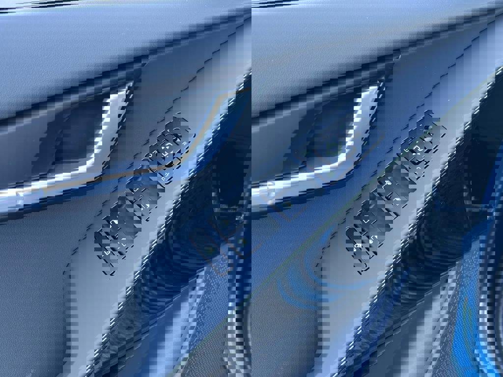 New 2025 Kia Niro EX image 17