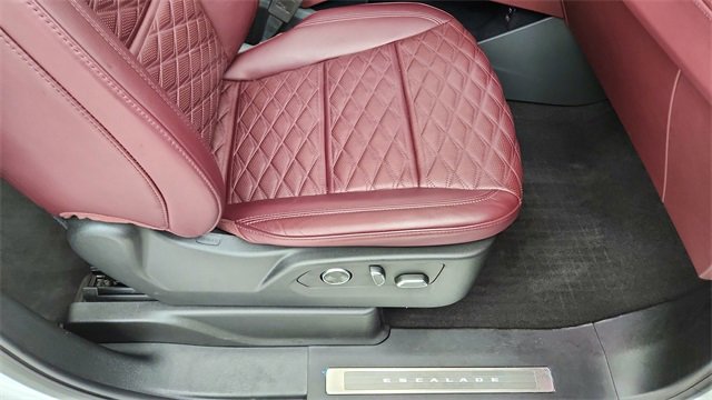 Used 2025 Cadillac Escalade Sport w/ Touring Package image 23