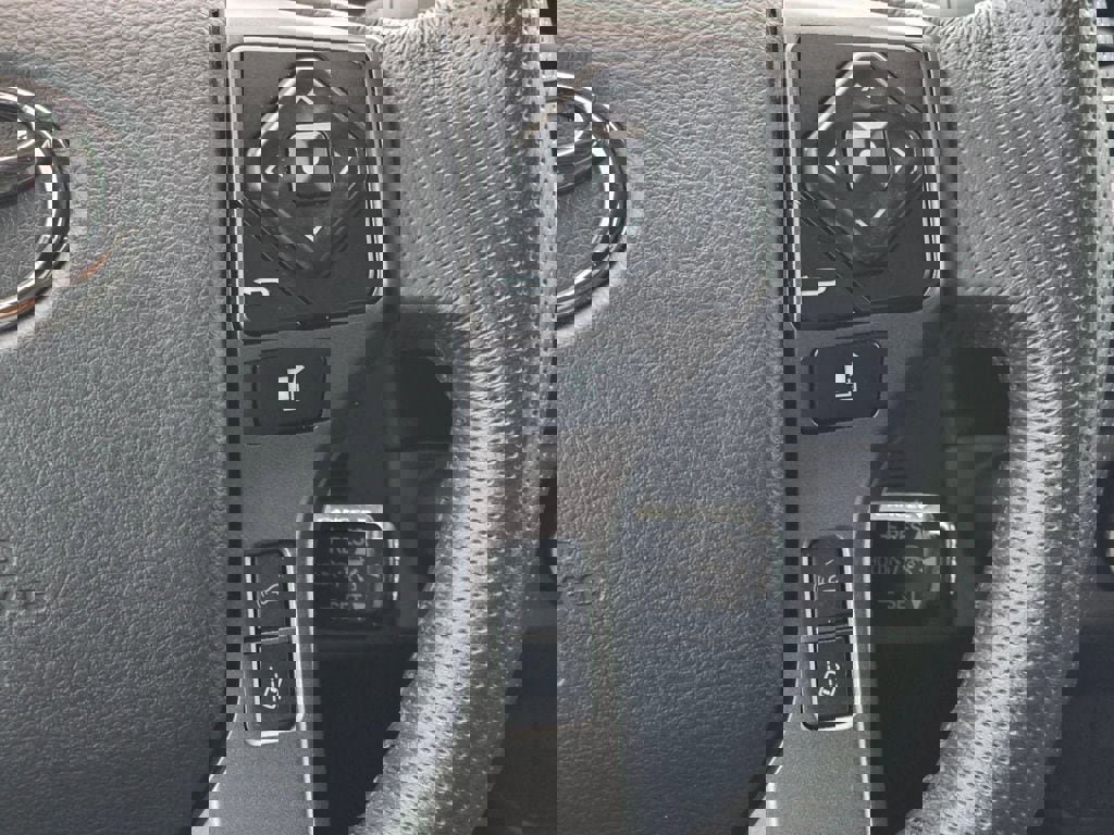 Used 2023 Toyota Tacoma TRD Off-Road image 18