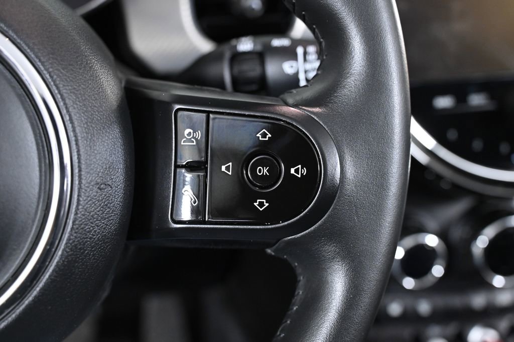 Certified 2024 MINI Cooper image 17