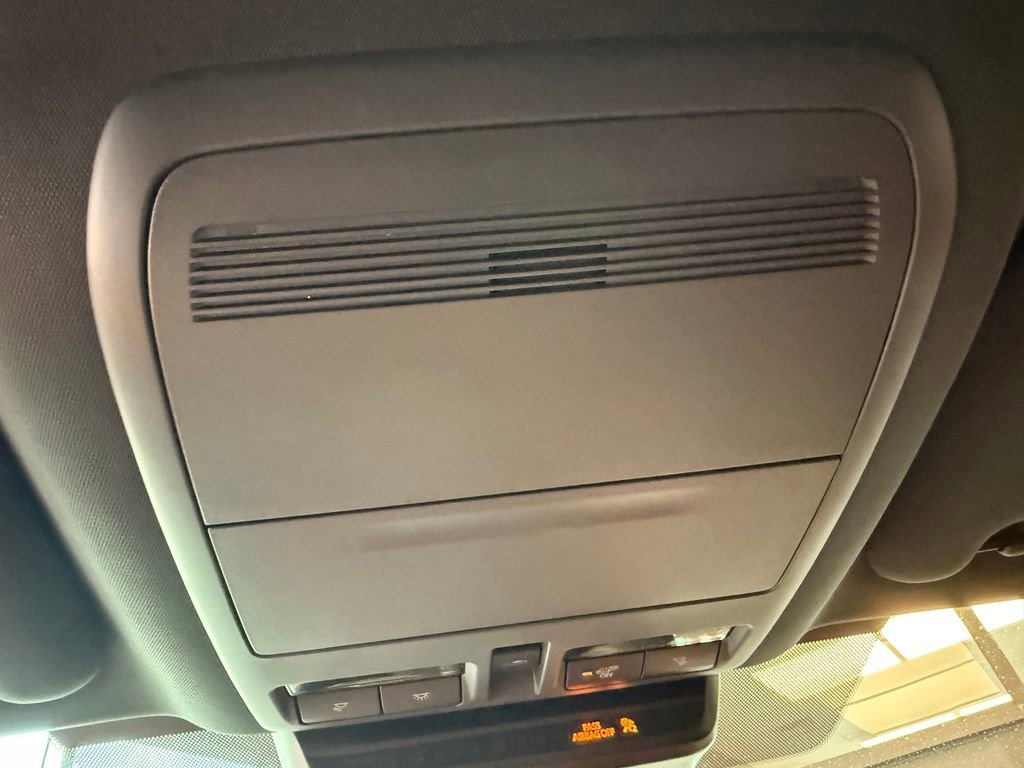 New 2025 MAZDA CX-70 Plug-In Hybrid w/ Premium Plus image 28