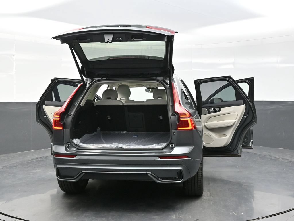 New 2026 Volvo XC60 B5 Ultra w/ Climate Package AWD/4WD image 44