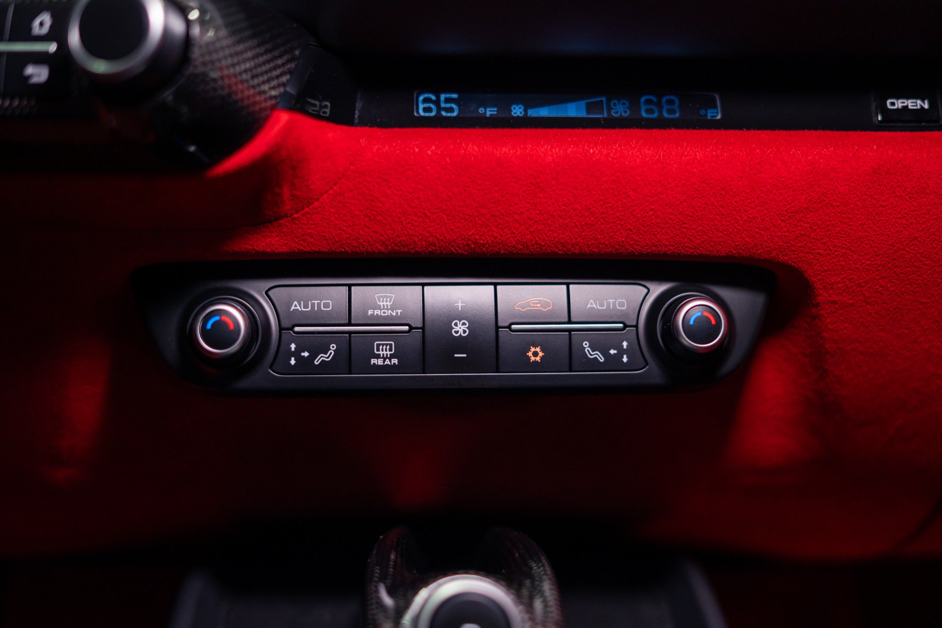 Used 2019 Ferrari 812 Superfast RWD image 31