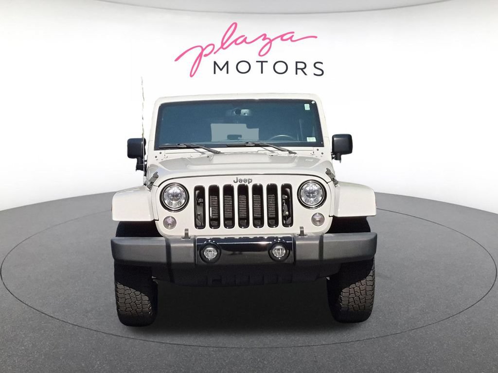 Used 2018 Jeep Wrangler Unlimited Sahara AWD/4WD image 2
