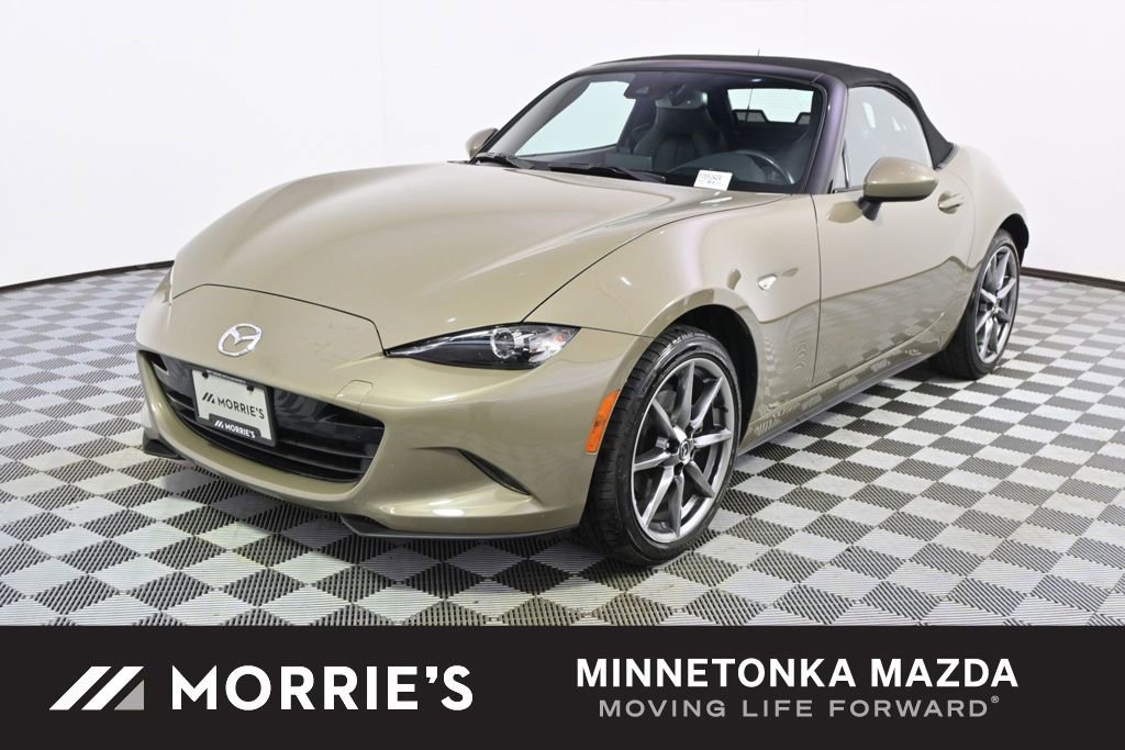 Used 2023 MAZDA MX-5 Miata Grand Touring RWD image 1