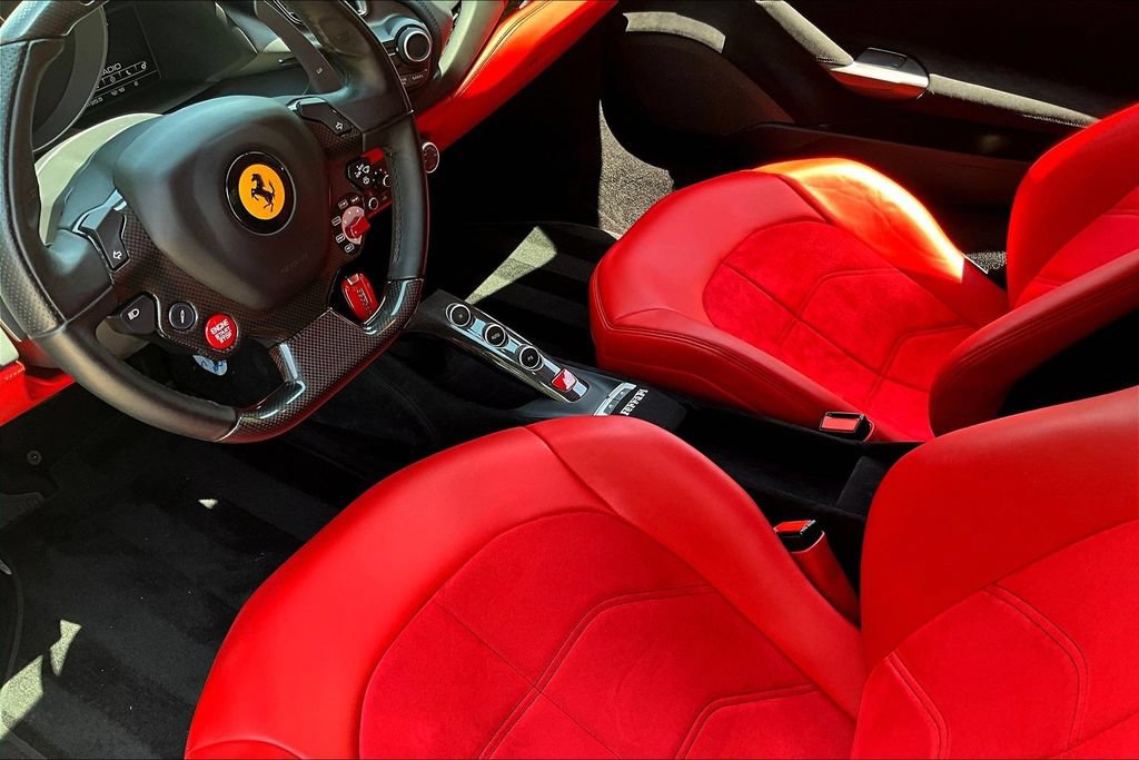 Used 2019 Ferrari 488 GTB RWD image 16