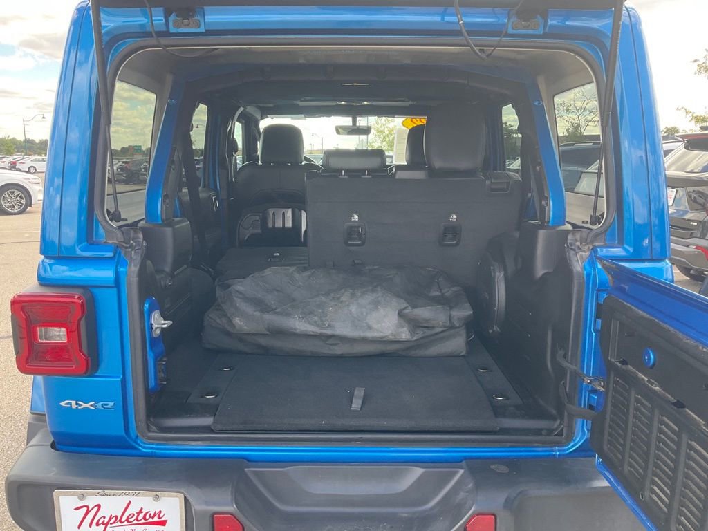 Used 2022 Jeep Wrangler Unlimited Sahara image 32