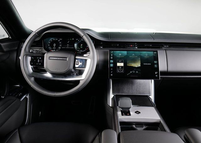New 2025 Land Rover Range Rover SE image 11