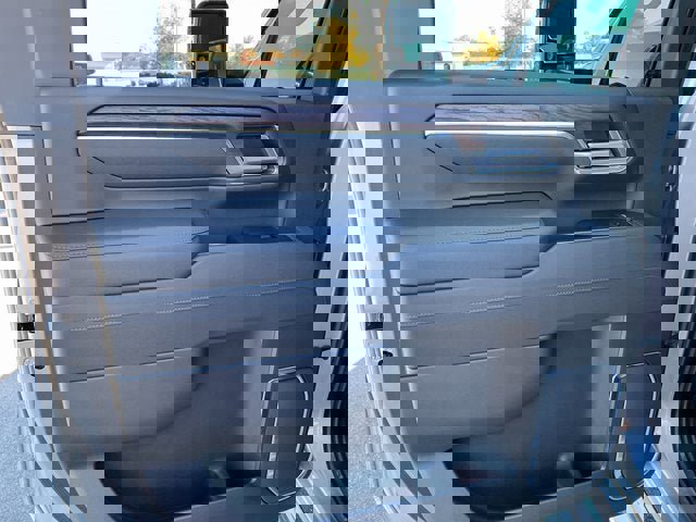 New 2026 GMC Sierra 2500 SLT w/ SLT Premium Package image 14