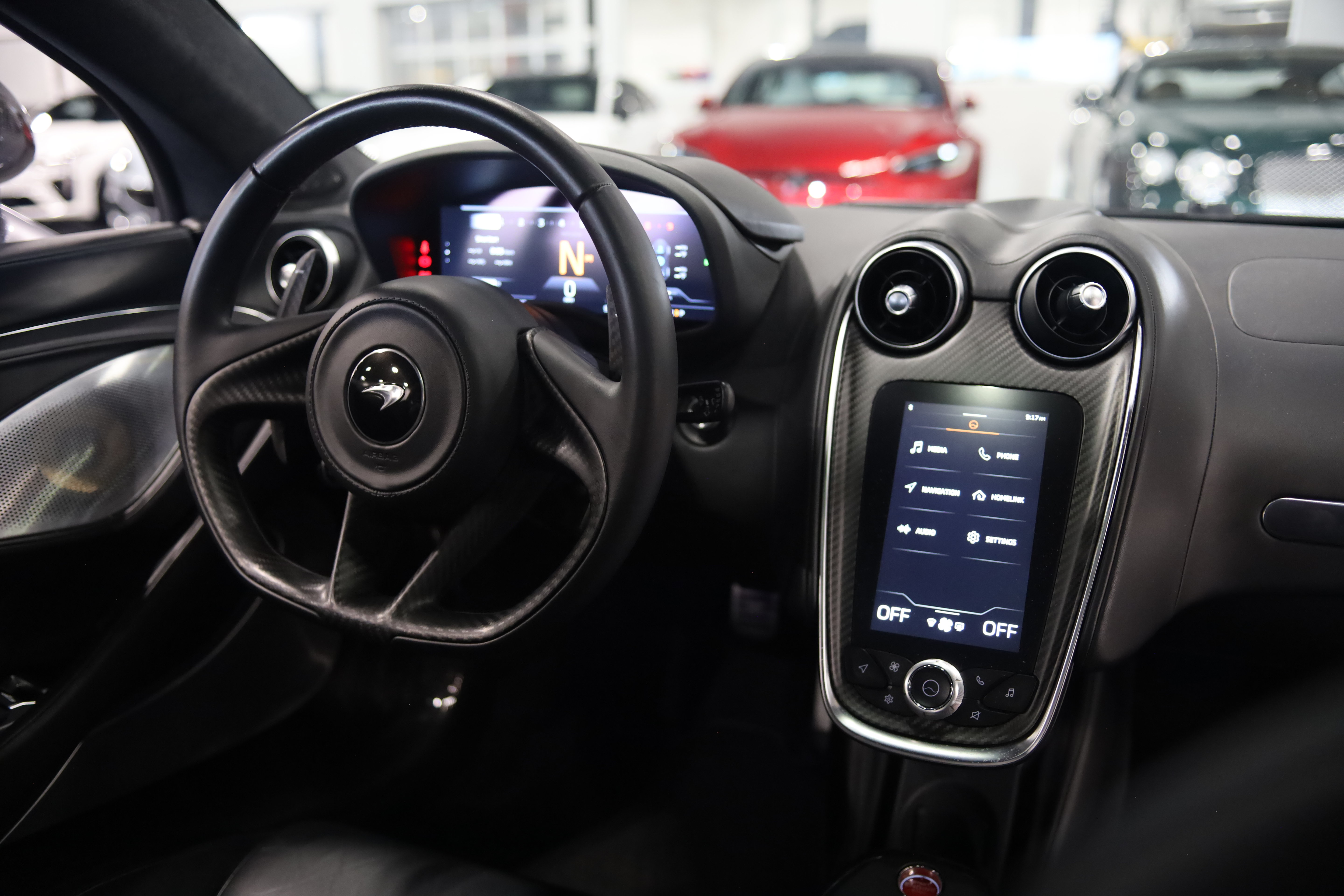Used 2023 McLaren GT RWD image 34