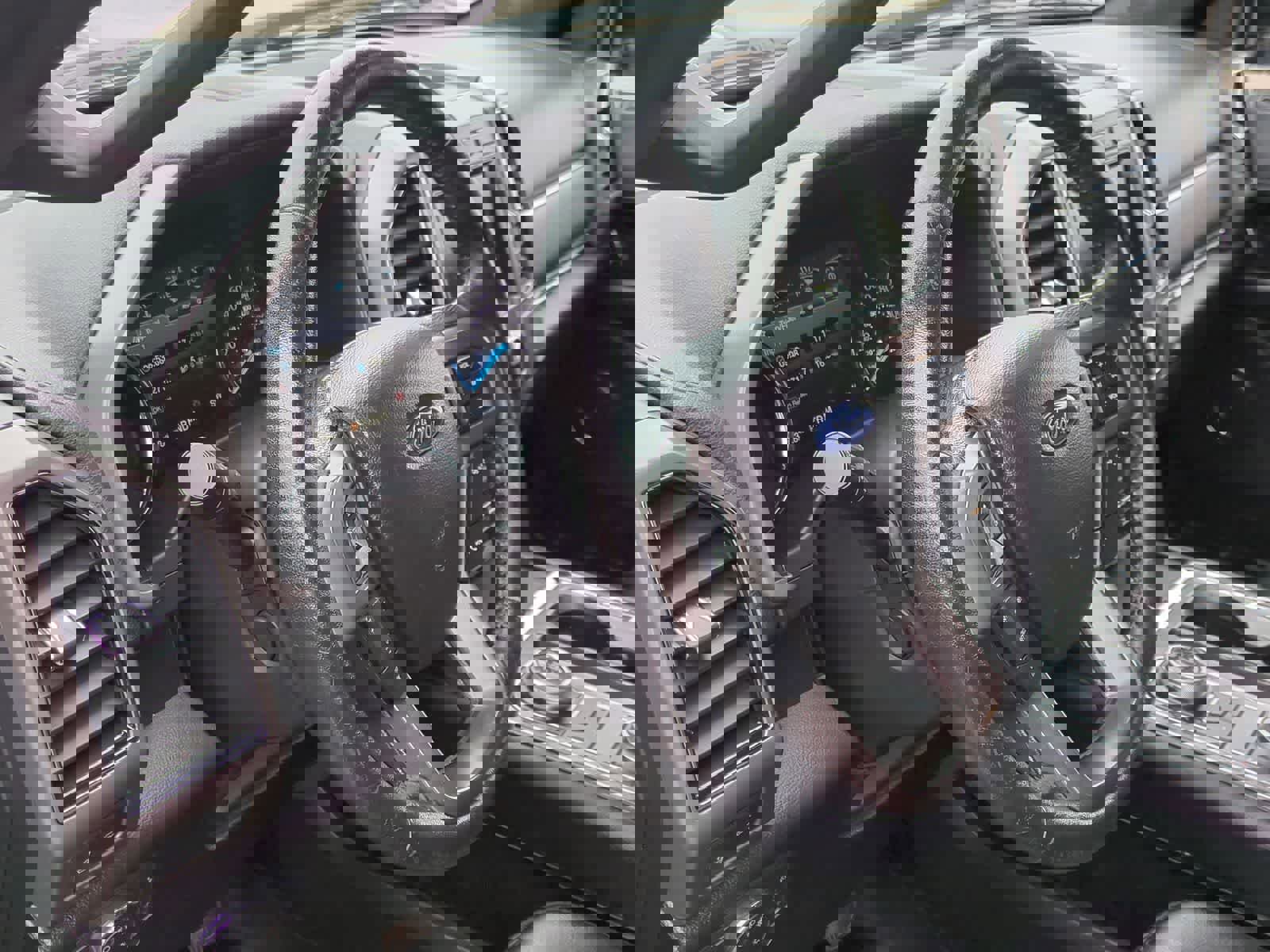 Used 2018 Ford Expedition XLT w/ Equipment Group 202A image 10