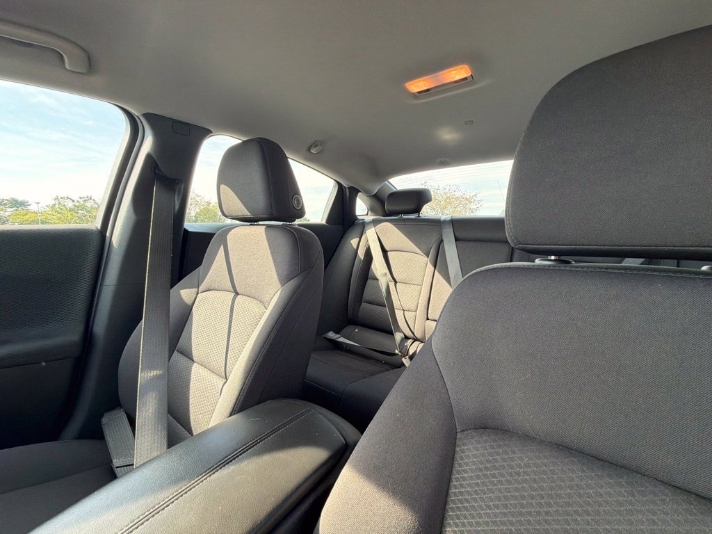Used 2023 Chevrolet Malibu LT FWD image 21