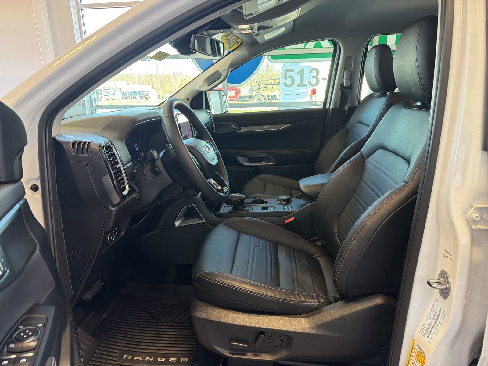 Used 2024 Ford Ranger Lariat w/ FX4 Off-Road Package image 13