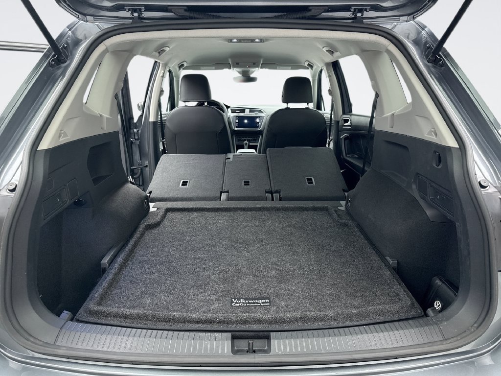 Used 2024 Volkswagen Tiguan SE AWD/4WD image 22