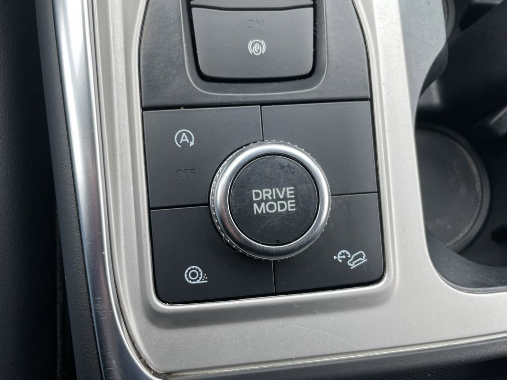 Used 2023 Ford Explorer XLT w/ Equipment Group 202A image 15