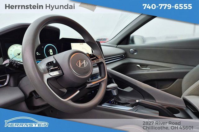 Used 2024 Hyundai Elantra SEL image 19