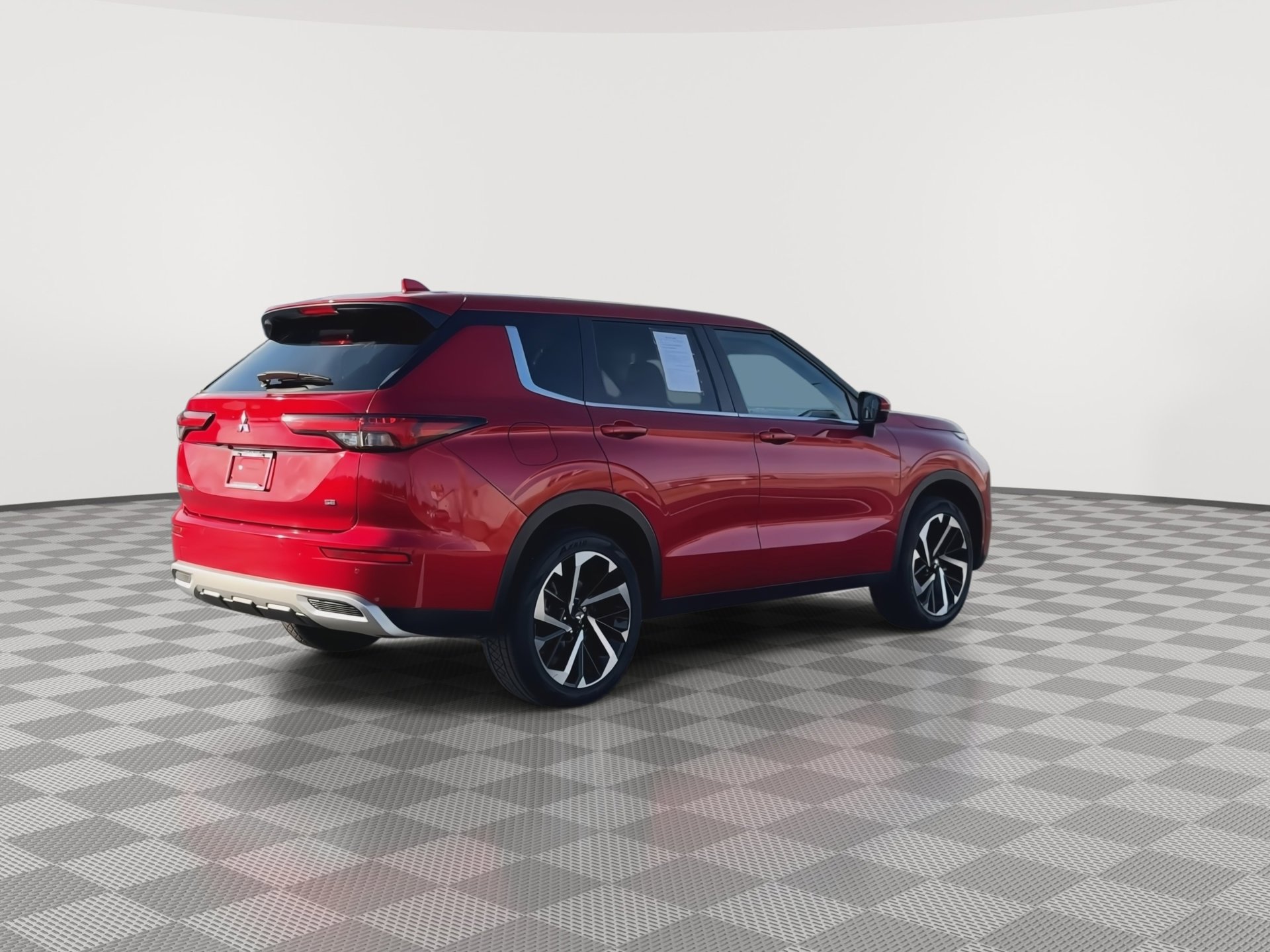 Used 2023 Mitsubishi Outlander SE image 8