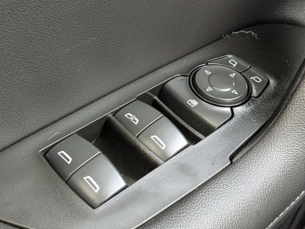 Used 2020 Chevrolet Blazer LT image 24