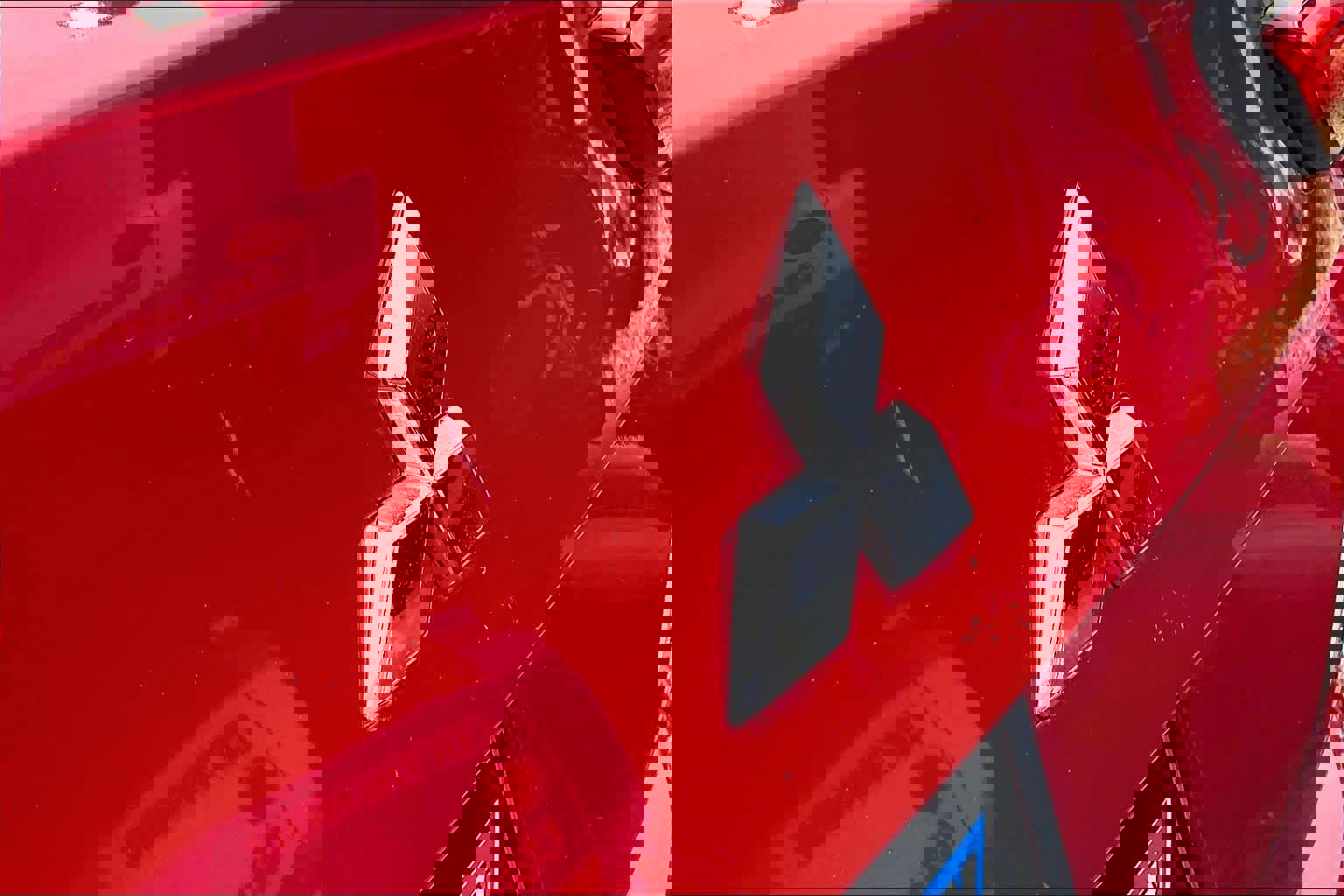 Used 2023 Mitsubishi Outlander SEL image 8