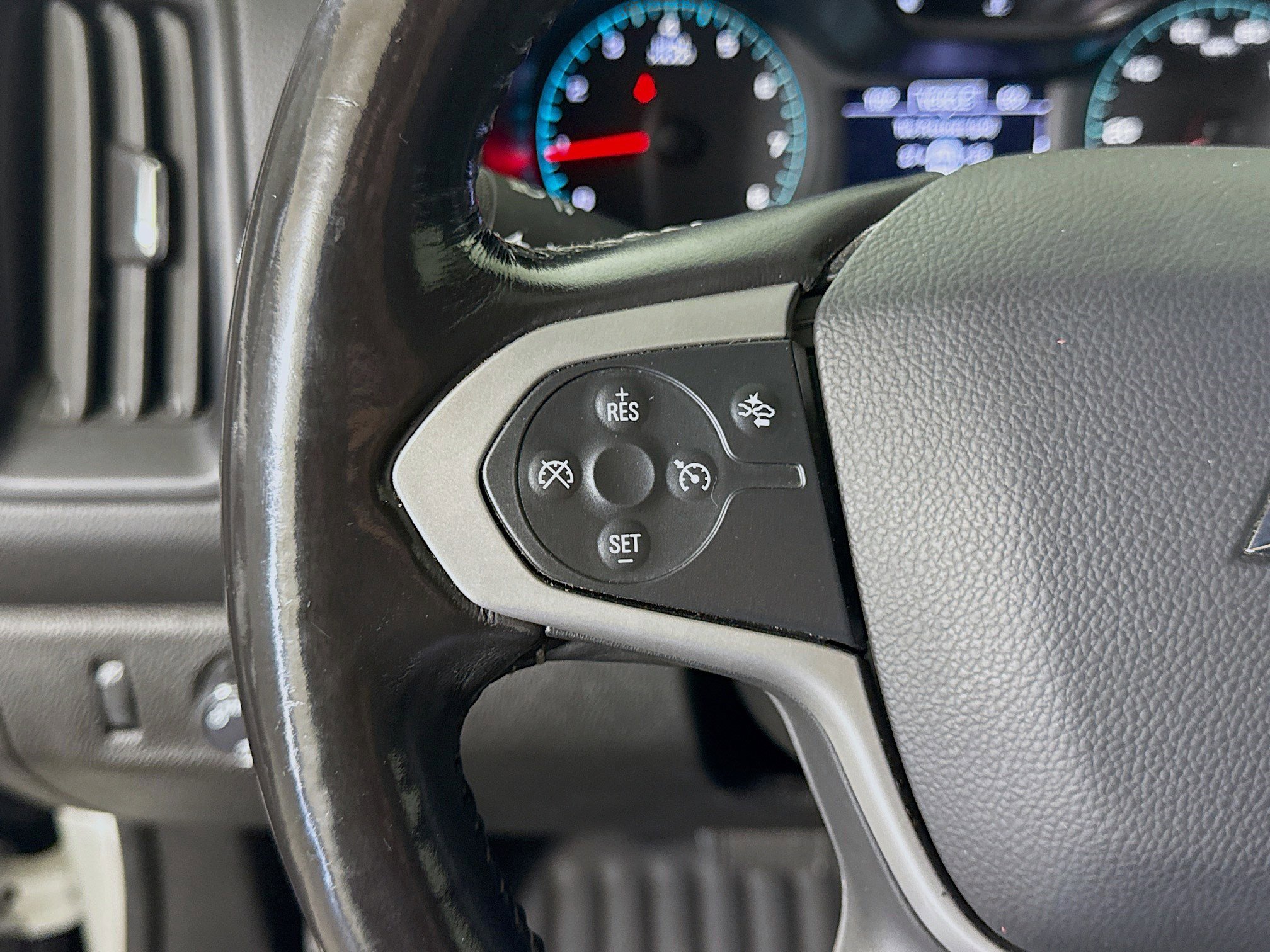 Used 2022 Chevrolet Colorado LT w/ Fleet Safety Package image 14