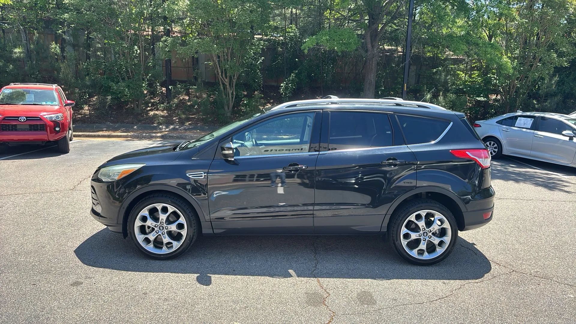 Used 2015 Ford Escape Titanium w/ Equipment Group 301A FWD image 8