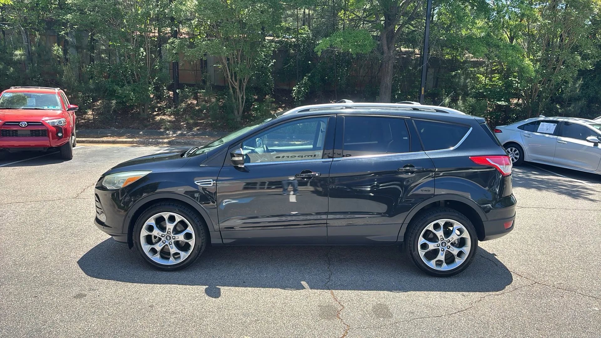 Used 2015 Ford Escape Titanium w/ Equipment Group 301A FWD image 8