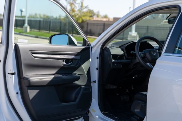 Used 2025 Honda CR-V LX image 21