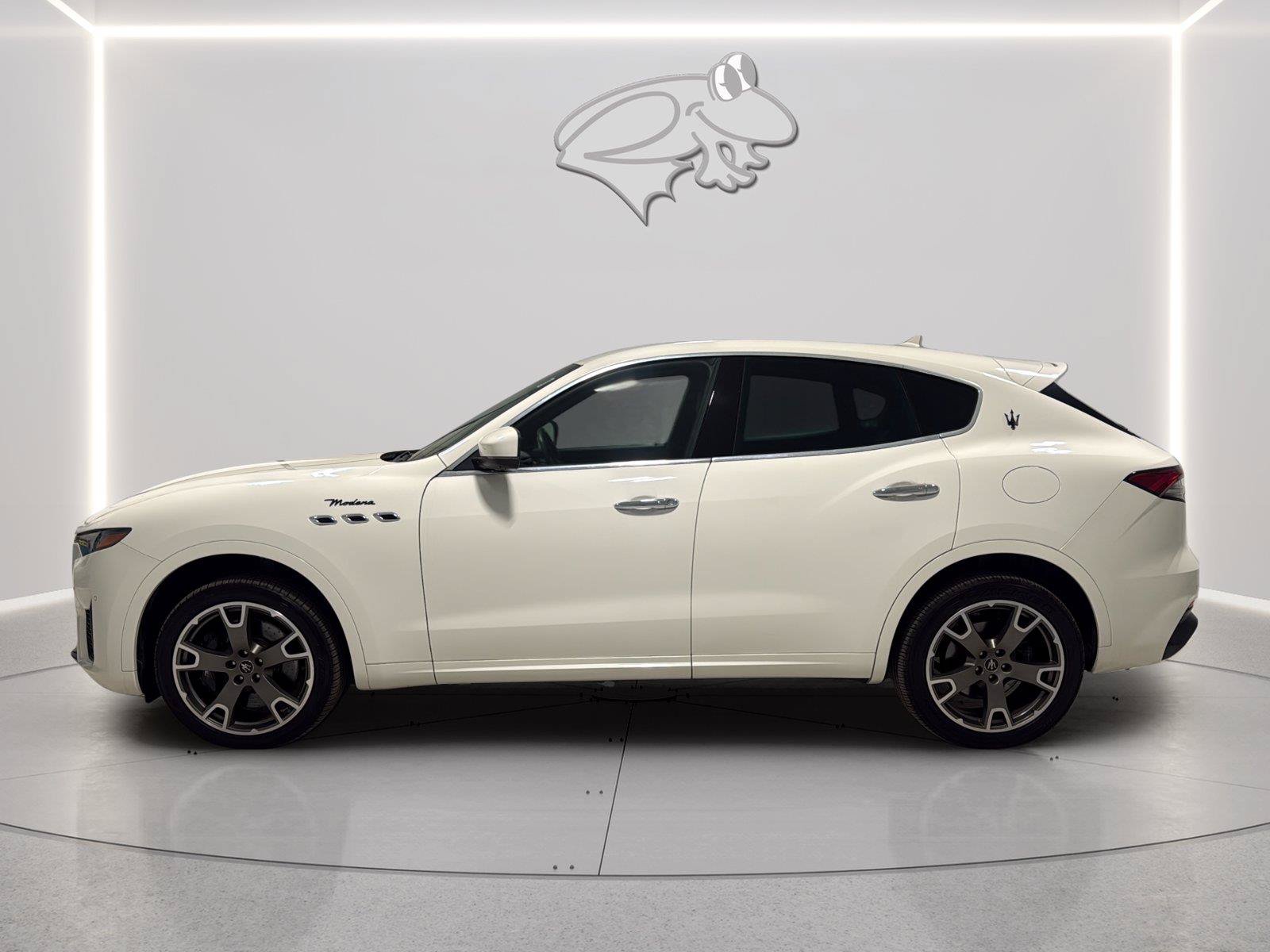 Used 2023 Maserati Levante Modena AWD/4WD image 2
