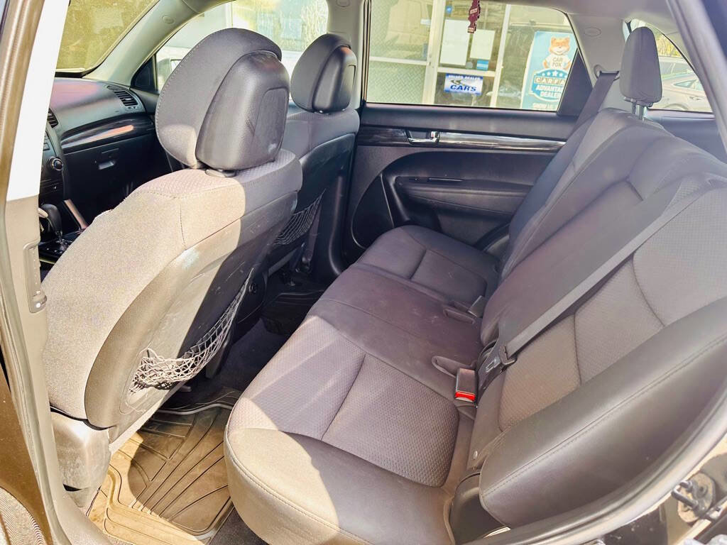 Used 2011 Kia Sorento LX w/ Convenience Pkg image 15