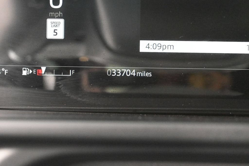 Used 2025 Land Rover Defender 110 S AWD/4WD image 36