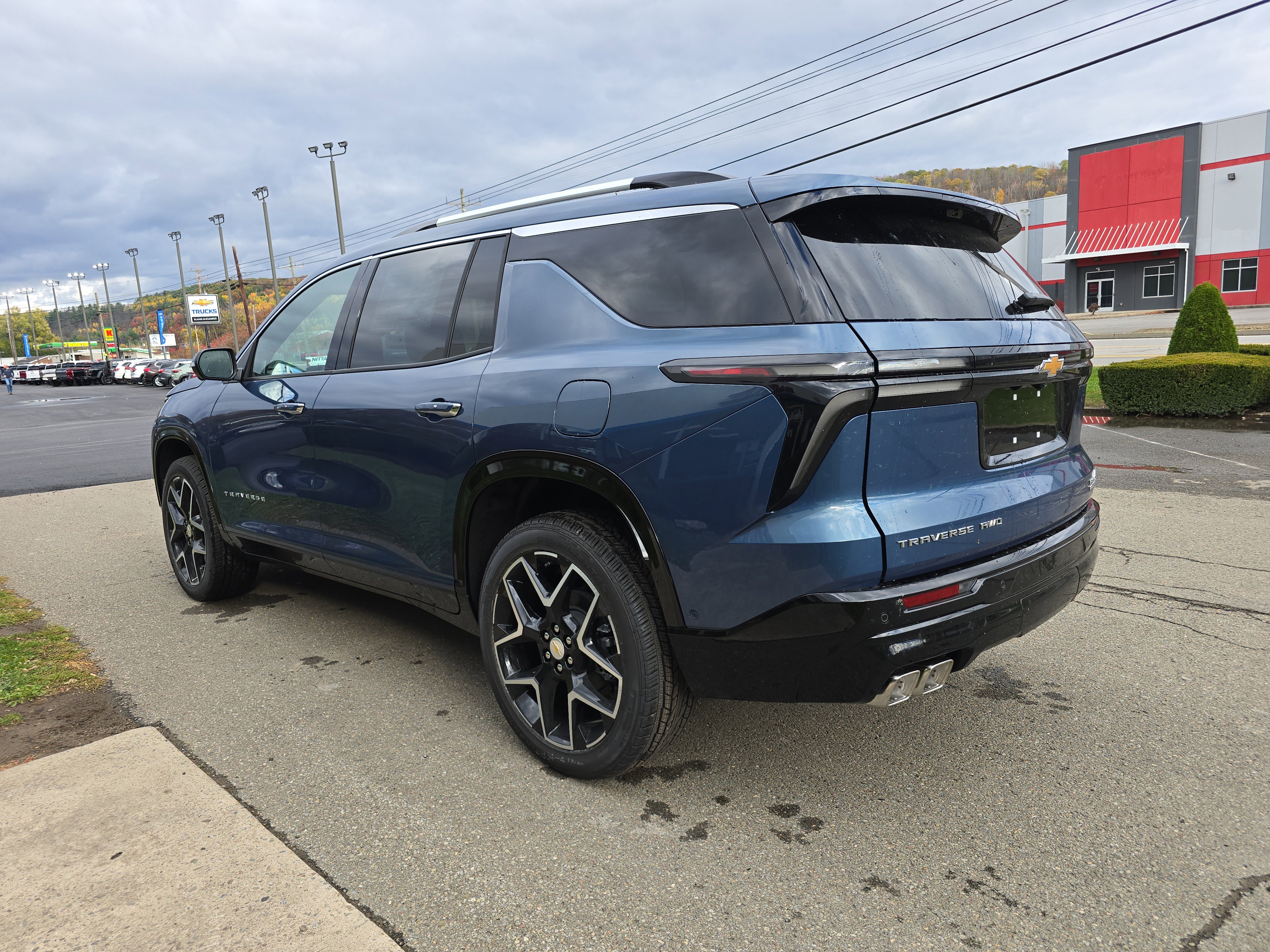 New 2026 Chevrolet Traverse High Country image 6