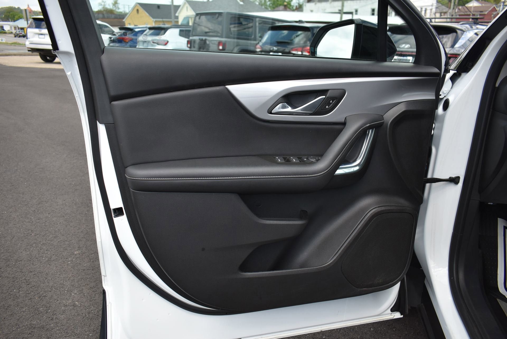 Used 2024 Chevrolet Blazer LT w/ Midnight/Sport Edition image 12