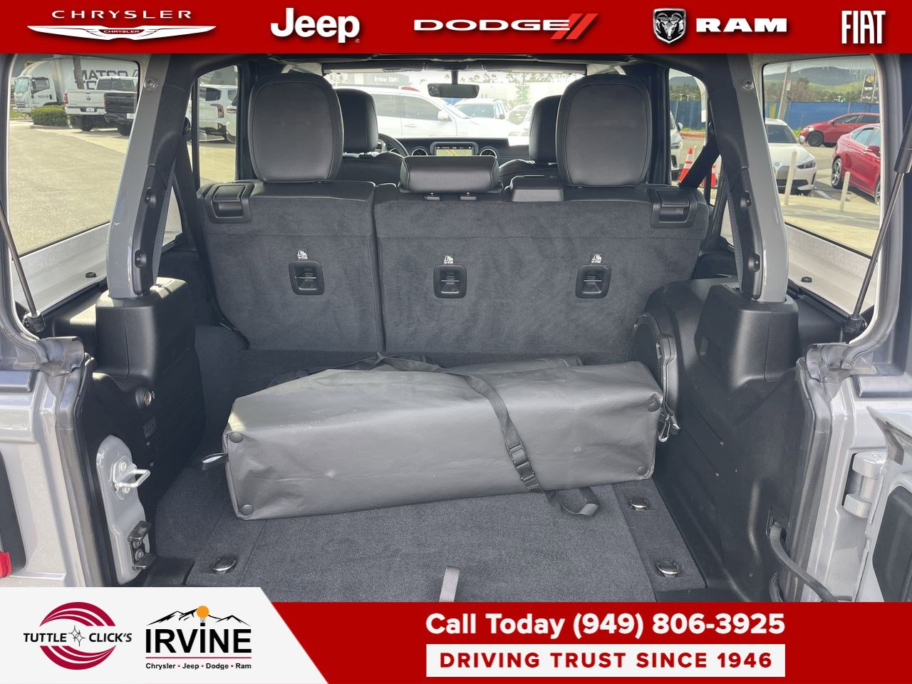 Used 2023 Jeep Wrangler Sahara image 27