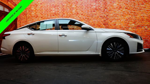 Certified 2023 Nissan Altima 2.5 SV w/ SV Premium Package image 8