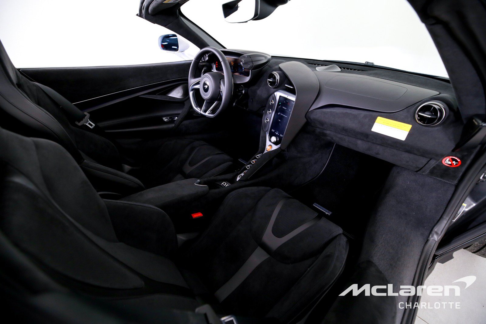 Used 2026 McLaren 750S Spider RWD image 21