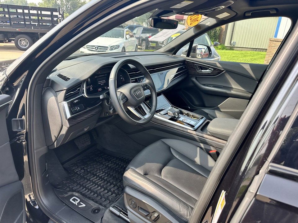 Used 2021 Audi Q7 3.0T Prestige w/ Prestige Package image 11