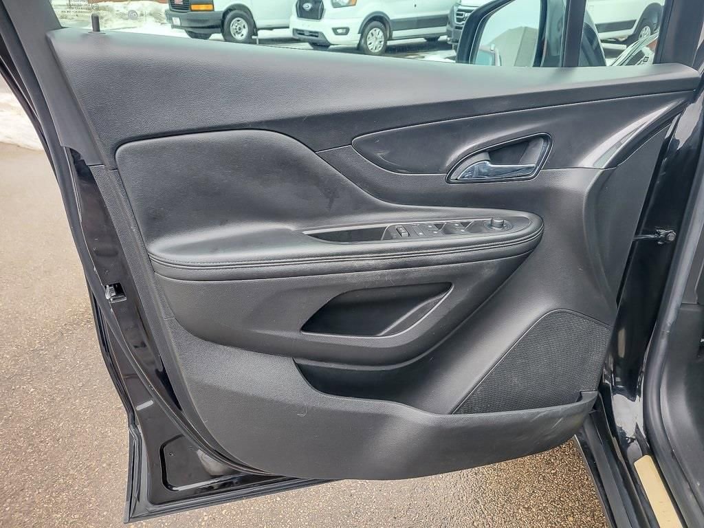 Used 2018 Buick Encore Preferred image 18