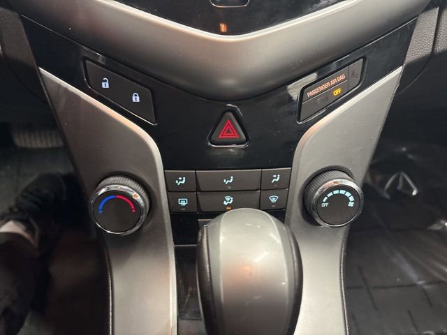 Used 2014 Chevrolet Cruze LT image 30