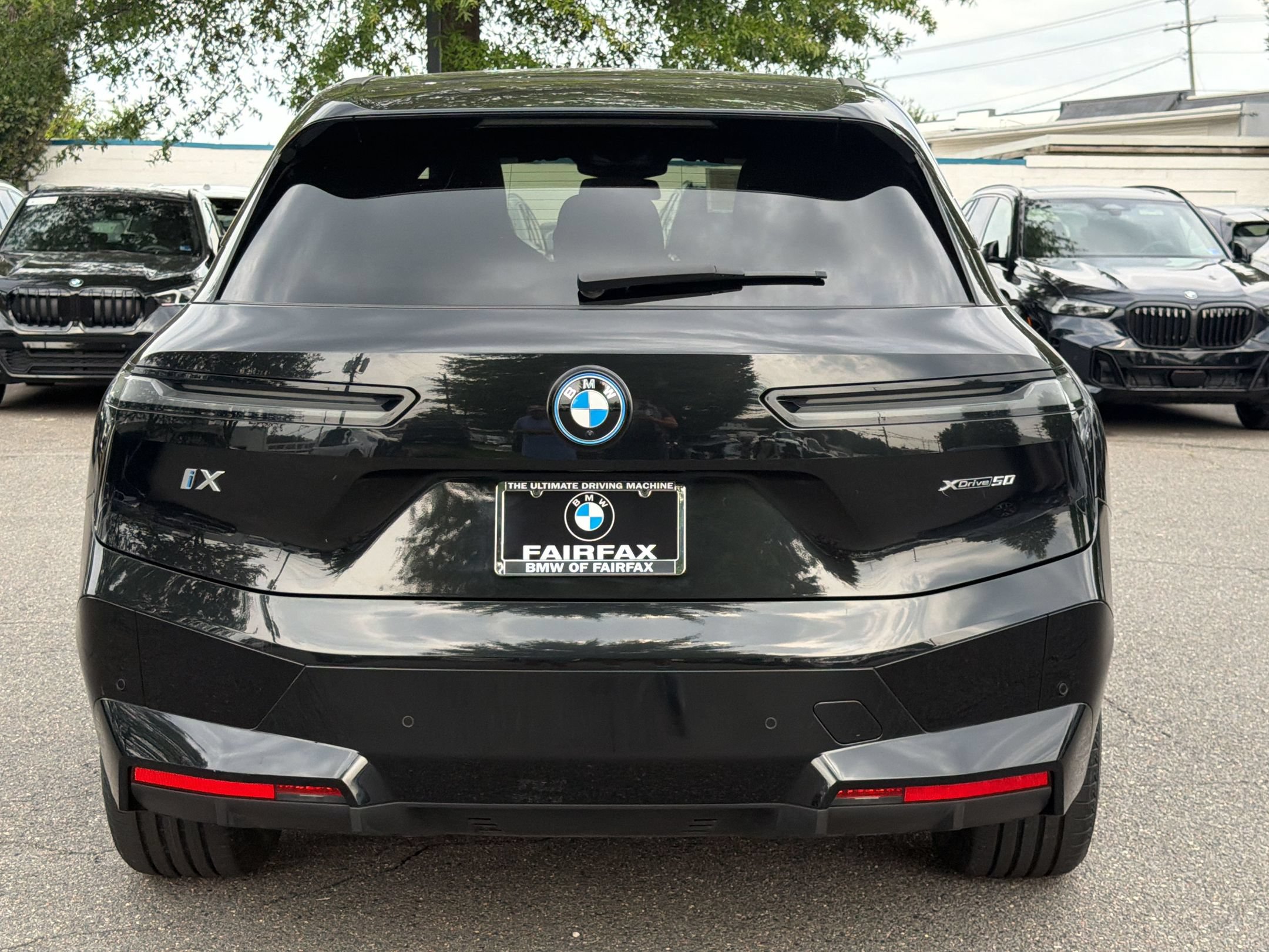Certified 2024 BMW iX xDrive50 w/ Sport Package AWD/4WD image 10