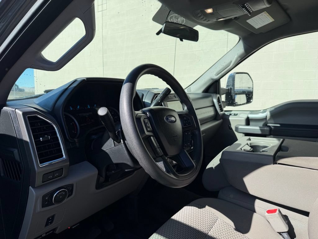 Used 2017 Ford F250 XLT w/ XLT Premium Package AWD/4WD image 18