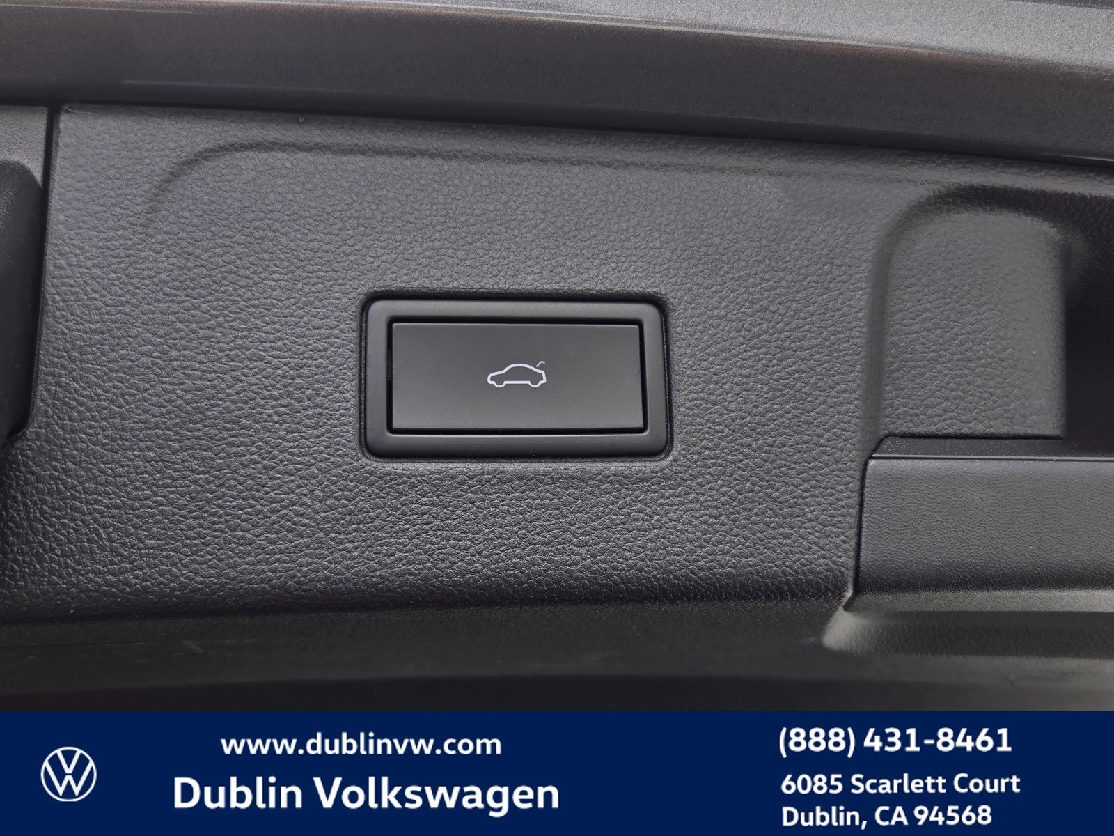 Used 2023 Volkswagen Atlas SE w/ Panoramic Sunroof Package FWD image 27