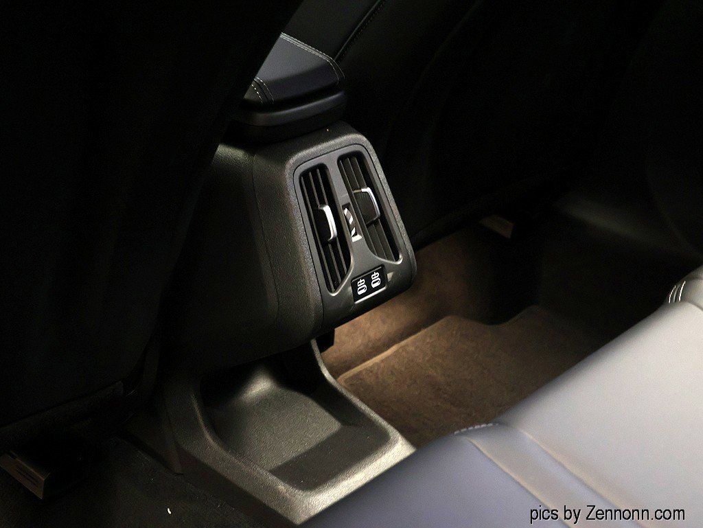 Used 2025 BMW X1 xDrive28i w/ Technology Package image 14